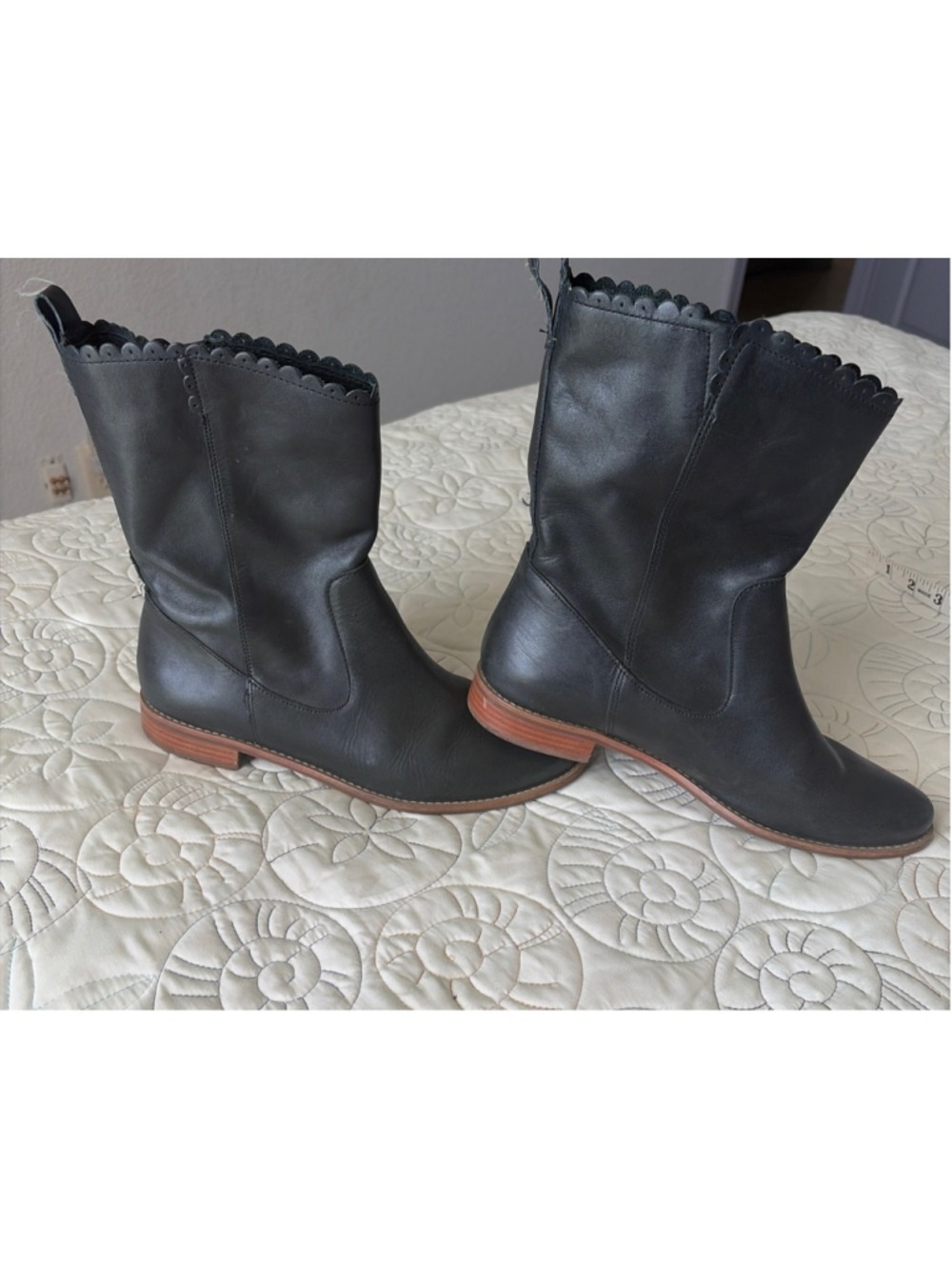 Jack Rogers Black Leather Scalloped Trim Boots Size 7.5